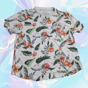 Aeropostale Round Hem Tropical T-shirt XL - White, Green, and Pink